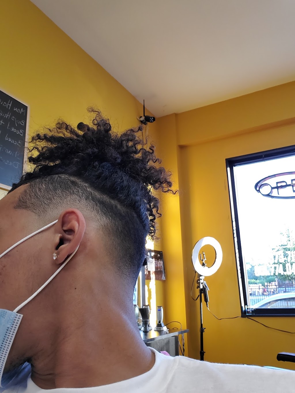 House of Hair East | 1164 7th St E, St Paul, MN 55106, USA | Phone: (651) 774-0492