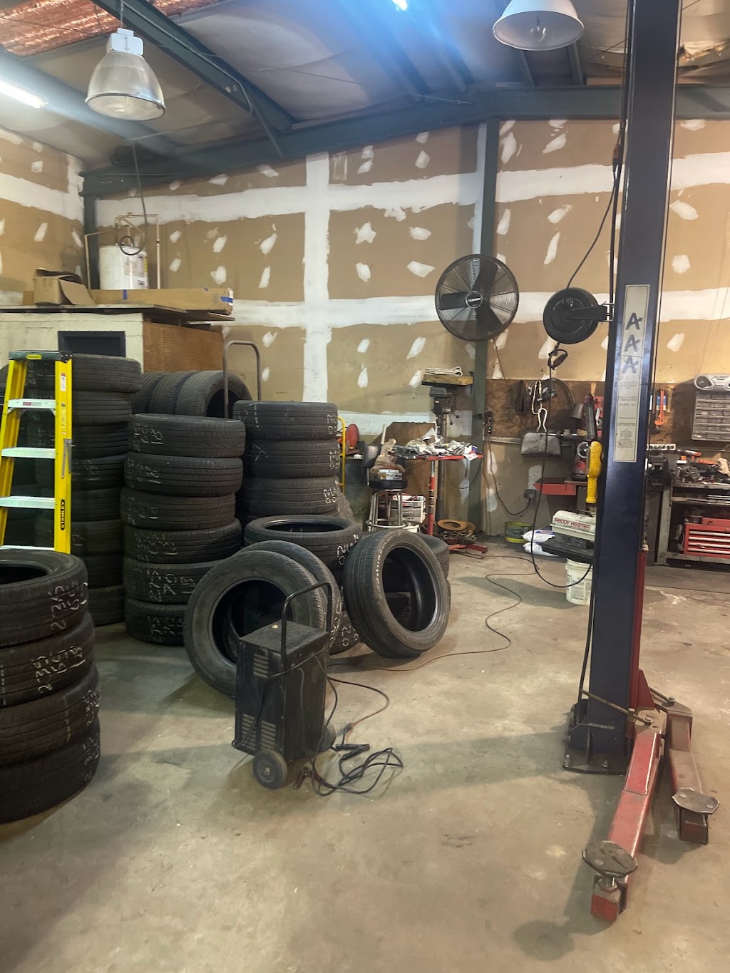 Barge New & Used Tires | 2188 Lovejoy Rd, Hampton, GA 30228, USA | Phone: (770) 472-8899