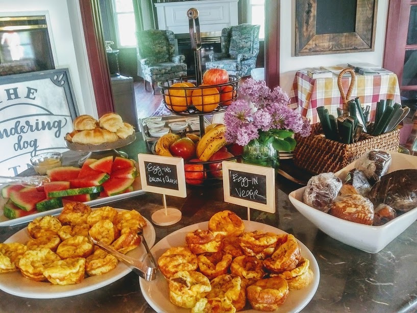 The Wandering Dog Inn | 1060 East West Rd, Pelee Island, ON N0R 1M0, Canada | Phone: (226) 526-5939