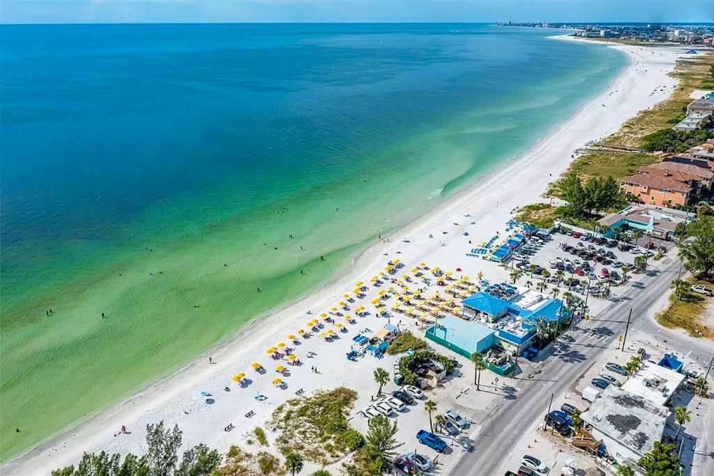 Caddys Treasure Island | 9000 W Gulf Blvd, Treasure Island, FL 33706, USA | Phone: (727) 360-4993