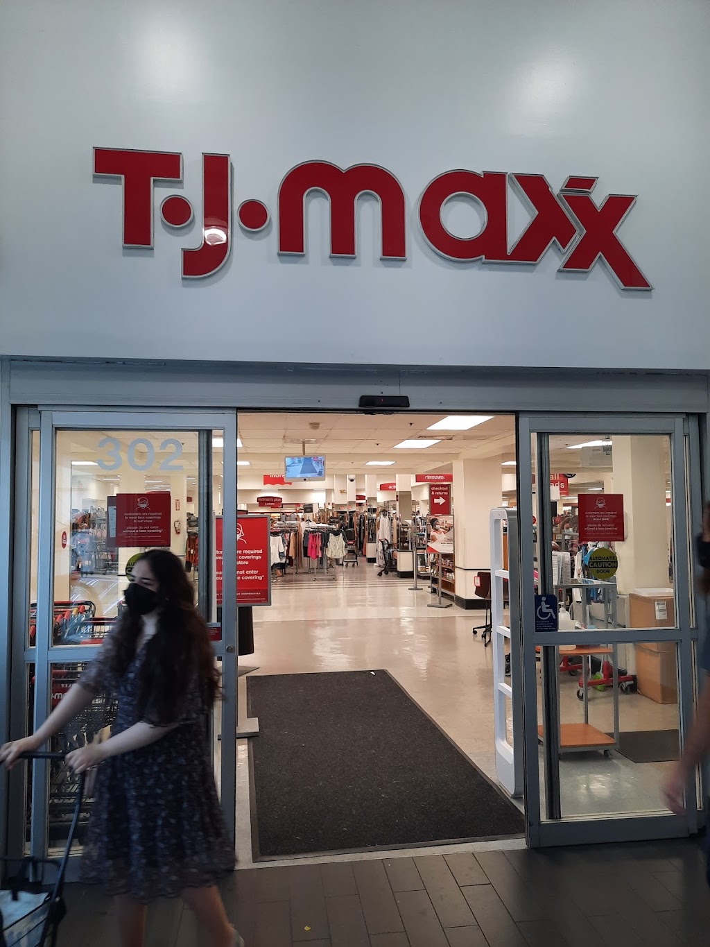 T.J. Maxx | 1776 E Jefferson St, Rockville, MD 20852, USA | Phone: (301) 881-3857