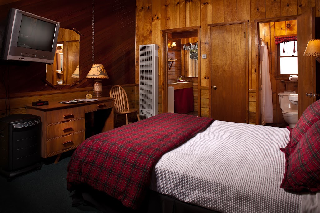 Idyllwild Bunkhouse | 25525 CA-243, Idyllwild-Pine Cove, CA 92549, USA | Phone: (951) 659-2201