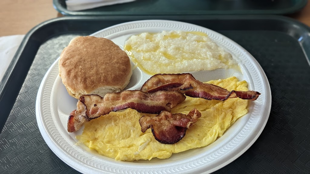 Dallas Famous Chicken n Biscuits | 1101 E Williams St, Apex, NC 27502, USA | Phone: (919) 362-0051