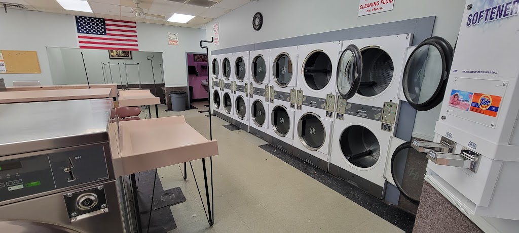 Pinecrest Laundry | 595 N Pinecrest Rd Suite F, Bolingbrook, IL 60440, USA | Phone: (630) 972-0342