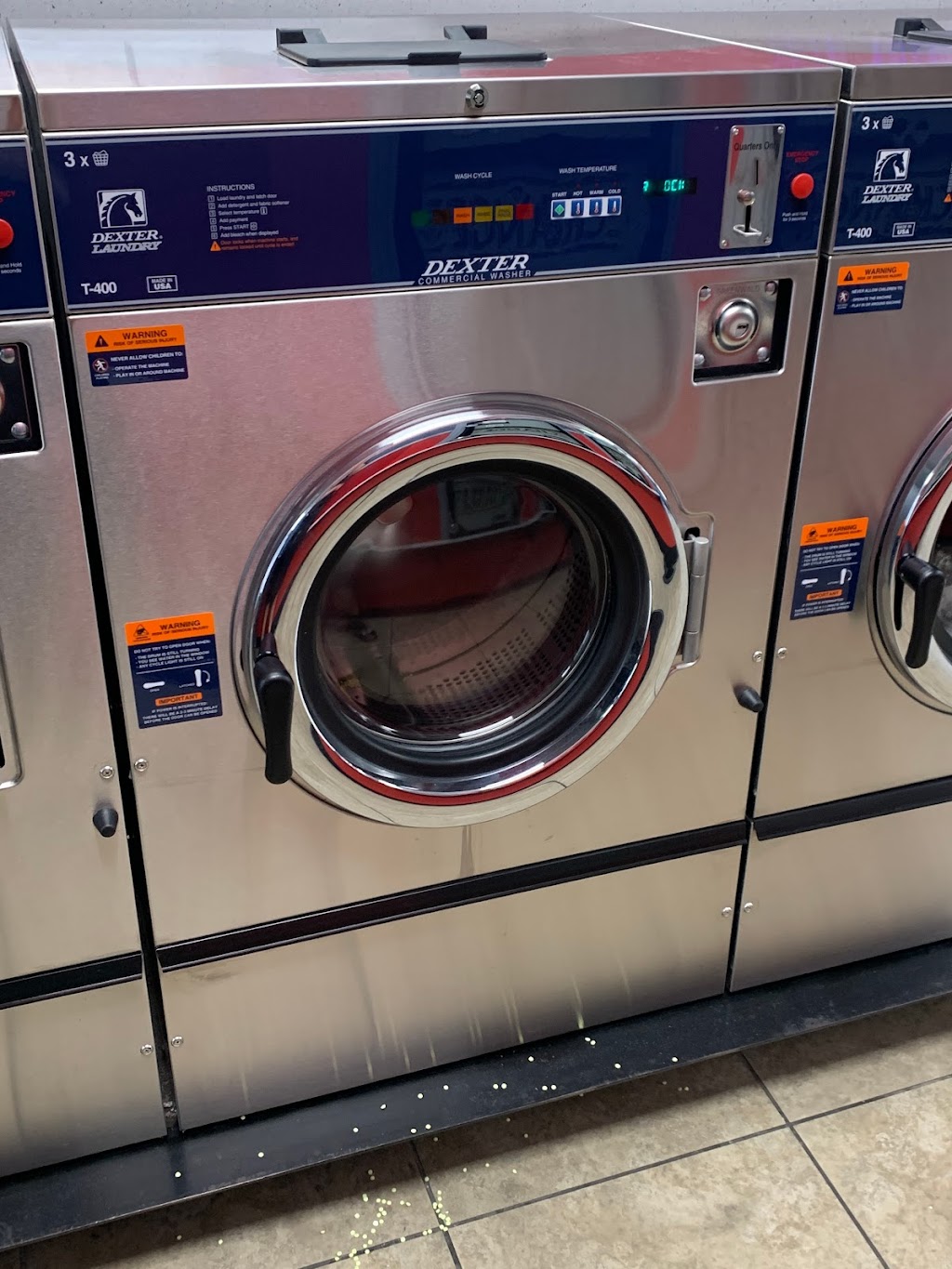 COIN Less LAUNDRY | 2715 W 1st St, Santa Ana, CA 92703, USA | Phone: (866) 448-8567