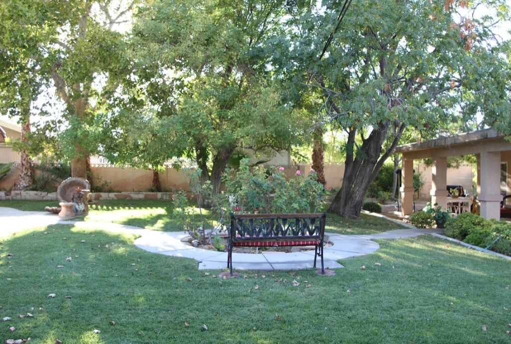 The Elderly Aristocrat | 2380 Mohigan Way, Las Vegas, NV 89169, USA | Phone: (702) 768-2304