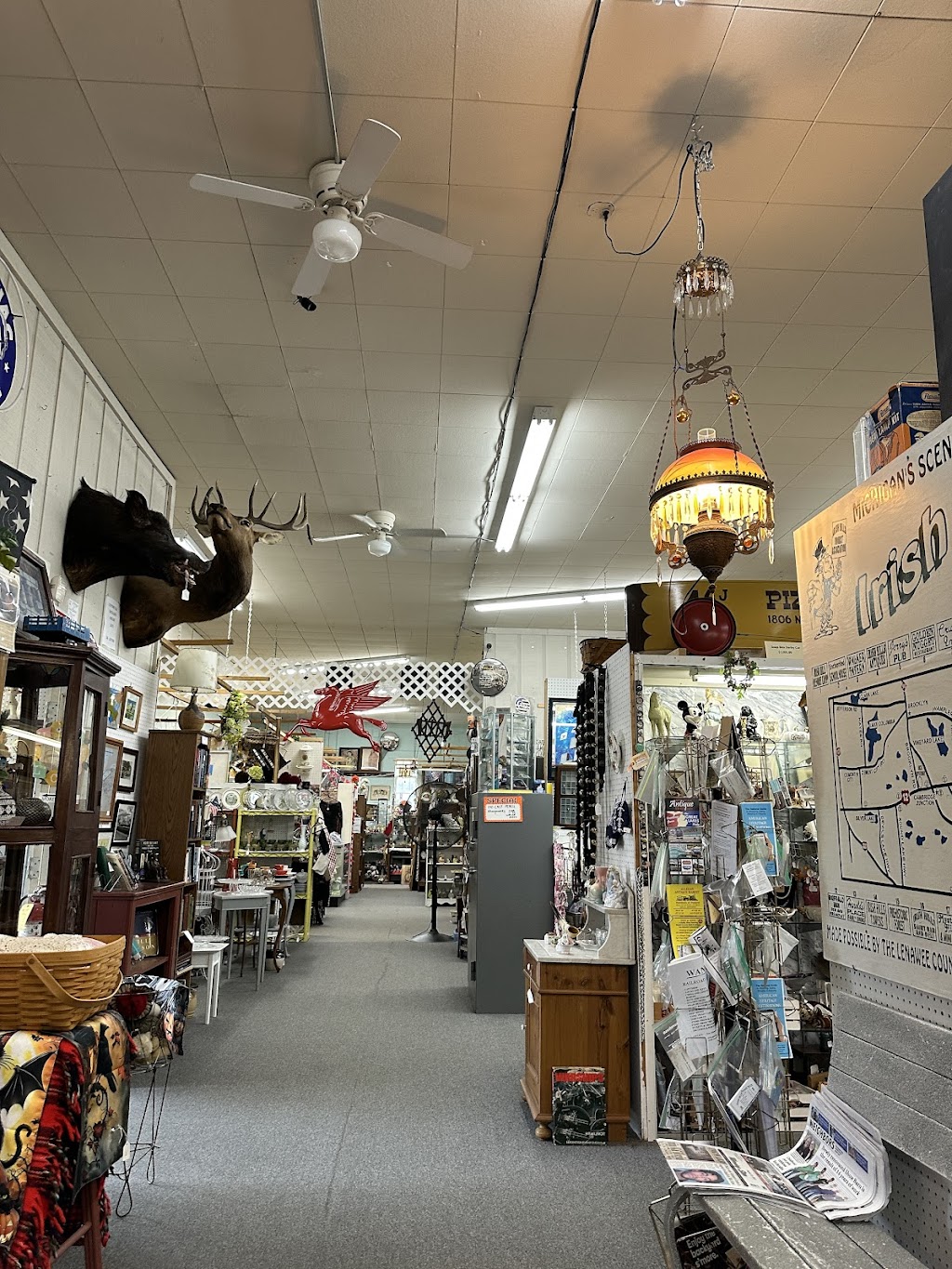 Pinetree Antiques & More | 129 N Main St, Brooklyn, MI 49230, USA | Phone: (517) 592-3808