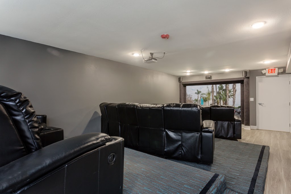 1200 Riverside | 1200 W Riverside Dr, Burbank, CA 91506, USA | Phone: (747) 318-4065