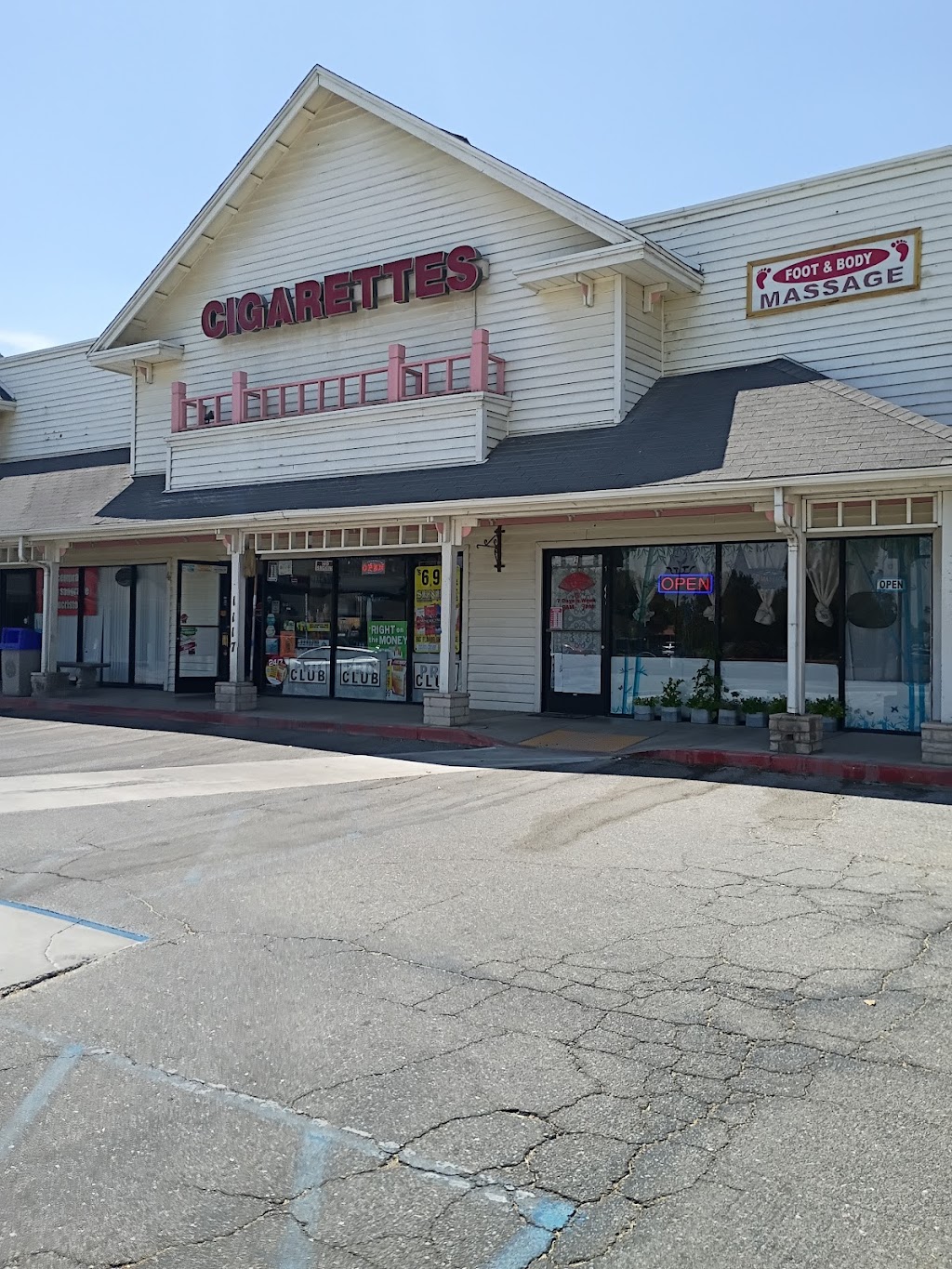 Atriano’s Cleaners | 1107 Kern St, Taft, CA 93268, USA | Phone: (661) 763-5309