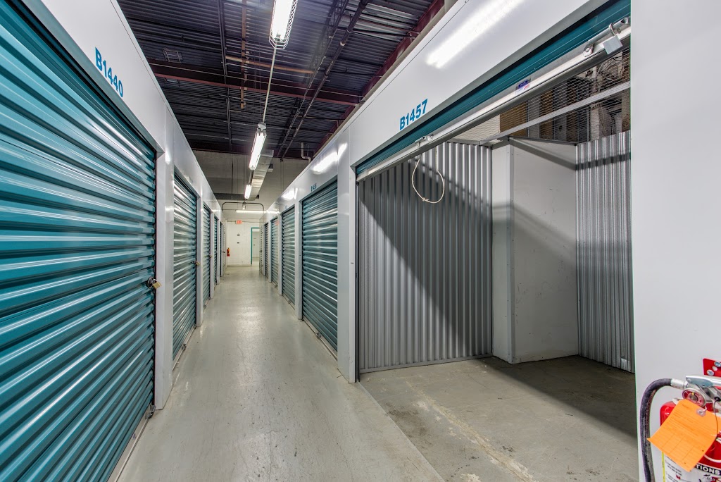 CubeSmart Self Storage | 881 St Georges Ave, Woodbridge, NJ 07095, USA | Phone: (732) 362-4246