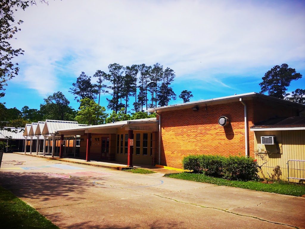 Woodlake Elementary | 1620 Livingston St, Mandeville, LA 70448, USA | Phone: (985) 626-8842