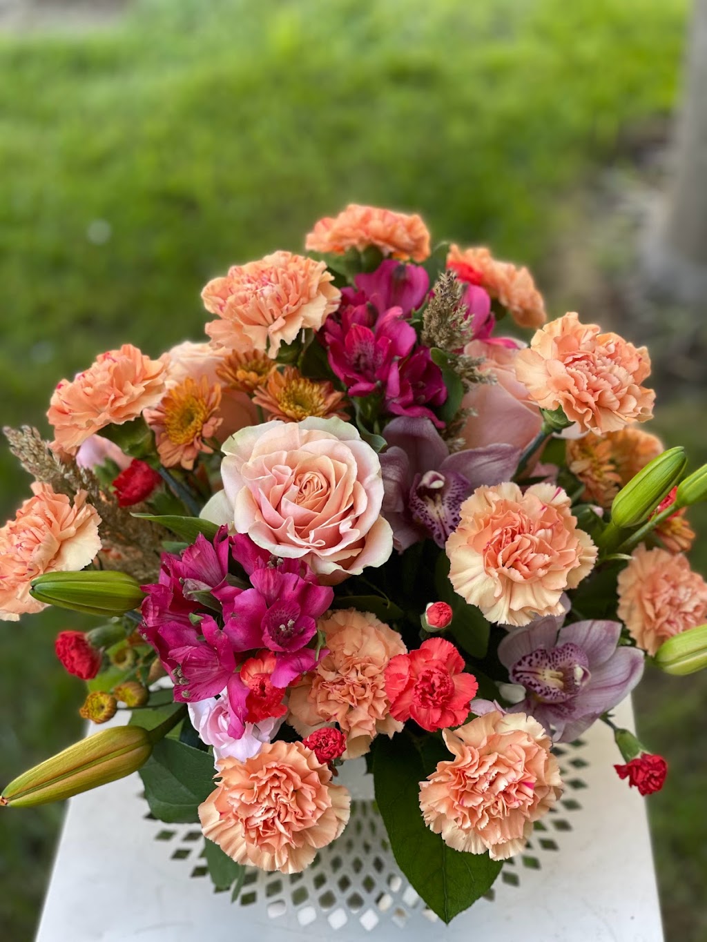 HB Florist-Queens Flowers | 5932 Bolsa Ave STE 101, Huntington Beach, CA 92649, USA | Phone: (714) 842-0696