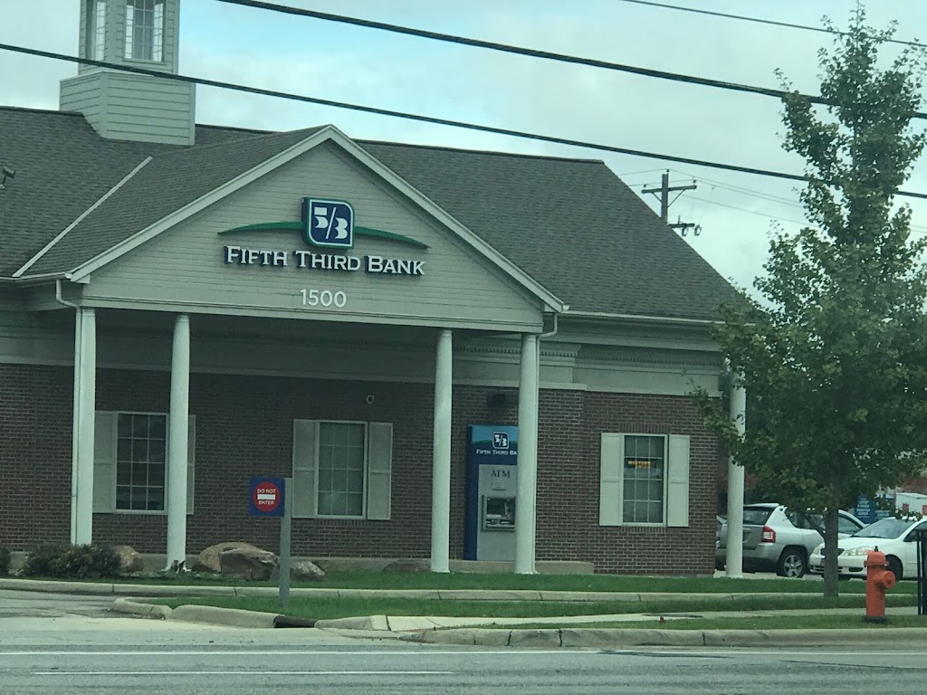 Fifth Third Bank & ATM | 1500 Morse Rd, Columbus, OH 43229 | Phone: (614) 885-3419