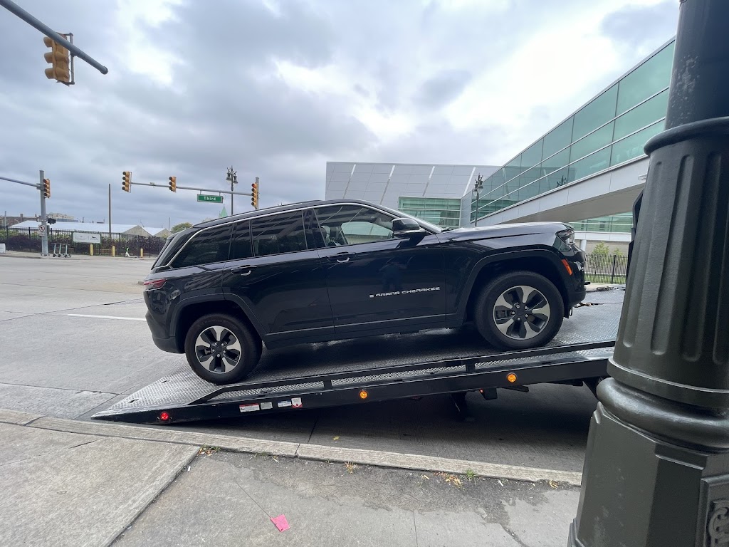 Access Point Towing | 13550 Fullerton Ave, Detroit, MI 48227, USA | Phone: (313) 595-1771