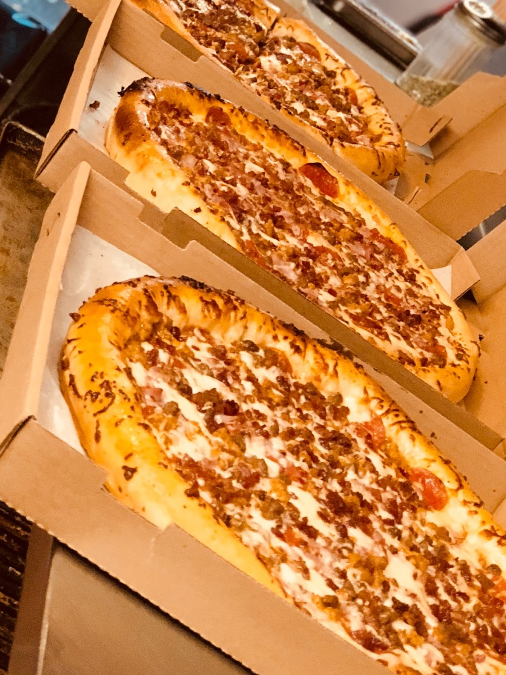 Grandmas Pizza-Main Williamsburg | 302 W Main St, Williamsburg, OH 45176, USA | Phone: (513) 724-3911