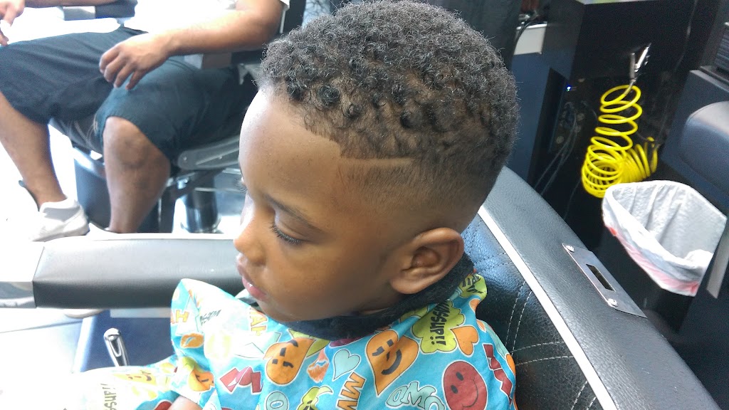 Valentines Cuts | 609 Dairy Rd #500, Garland, TX 75040, USA | Phone: (972) 272-3794