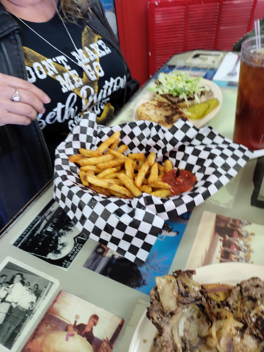 Sids Diner | 109 Wichita St, Minco, OK 73059, USA | Phone: (405) 352-4545