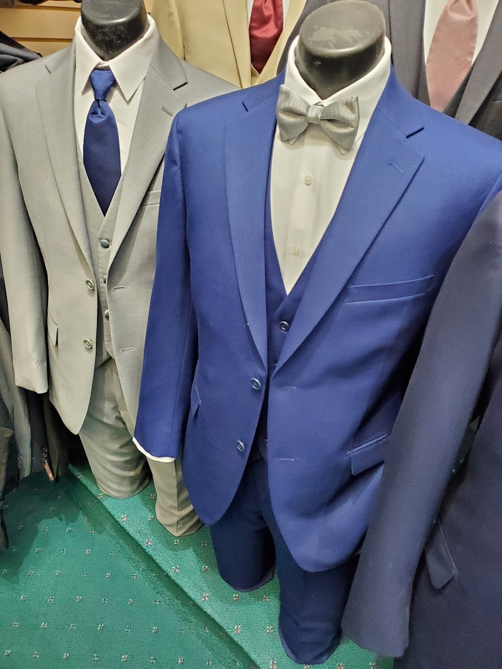 Bogeys Tuxedos | 71 Newtown Rd, Danbury, CT 06811, USA | Phone: (203) 794-0072