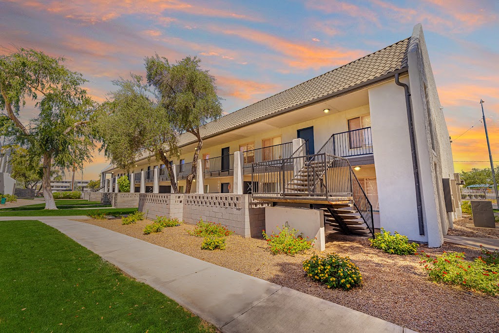 Sanctuary on Broadway Apartments | 1330 W Broadway Rd, Tempe, AZ 85281, USA | Phone: (480) 637-4417