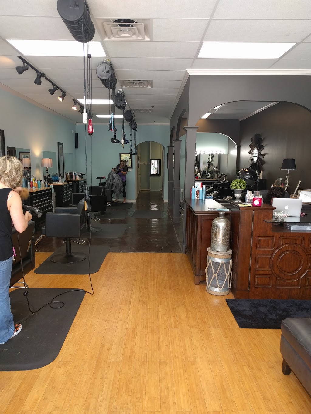 Salon 922 | 922 Gainesville Hwy, Buford, GA 30518, USA | Phone: (470) 326-5844