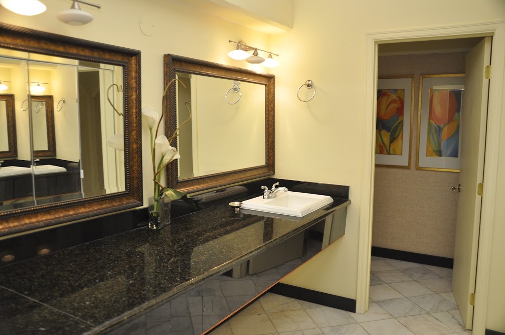 Old Alcohol Plant Inn | 310 Hadlock Bay Rd, Port Hadlock-Irondale, WA 98339, USA | Phone: (360) 390-4017