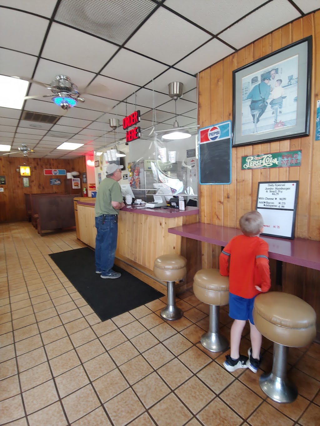 Burgers N More | 902 S Hickory St, Sapulpa, OK 74066, USA | Phone: (918) 224-7770