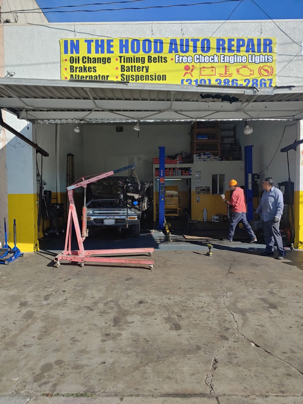 In the hood (of a car) auto repair | 12939 1/2 Hawthorne Blvd, Hawthorne, CA 90250, USA | Phone: (323) 536-0830