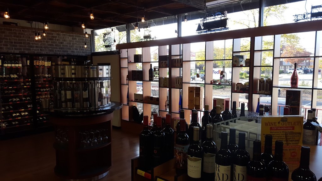 Wine Outlet | 10 Meadowlands Pkwy, Secaucus, NJ 07094, USA | Phone: (201) 866-1600