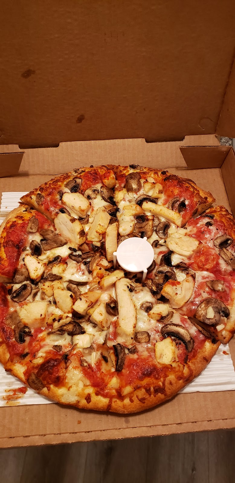 Redwood Pizza and Wings | 4550 N Lark Ellen Ave, Covina, CA 91722, USA | Phone: (626) 727-2065