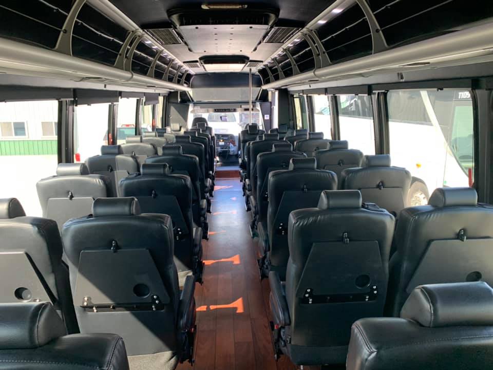 E-lite Tours & Charter | 13916 US-400, Andover, KS 67002, USA | Phone: (316) 209-4199