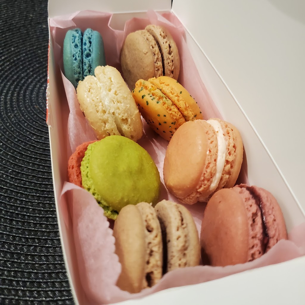 Le Macaron French Pastries | 2201 S Interstate 35 Space L15, Denton, TX 76205, USA | Phone: (972) 836-7028