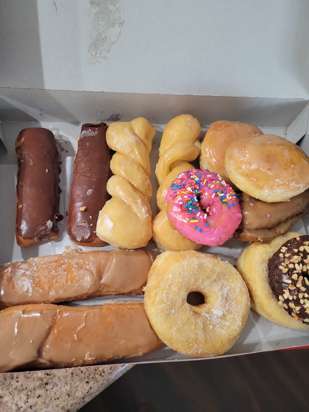 Winchells Donut House | 4580 E Tropicana Ave, Las Vegas, NV 89121, USA | Phone: (702) 456-7100