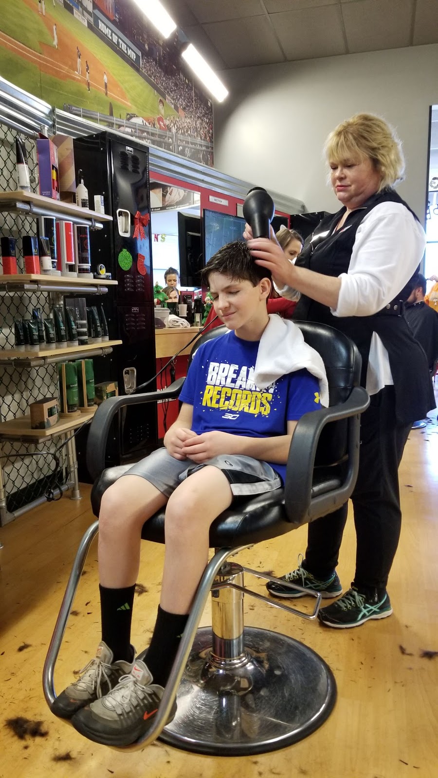 Sport Clips Haircuts of Murfreesboro 2104 Memorial Blvd, Murfreesboro