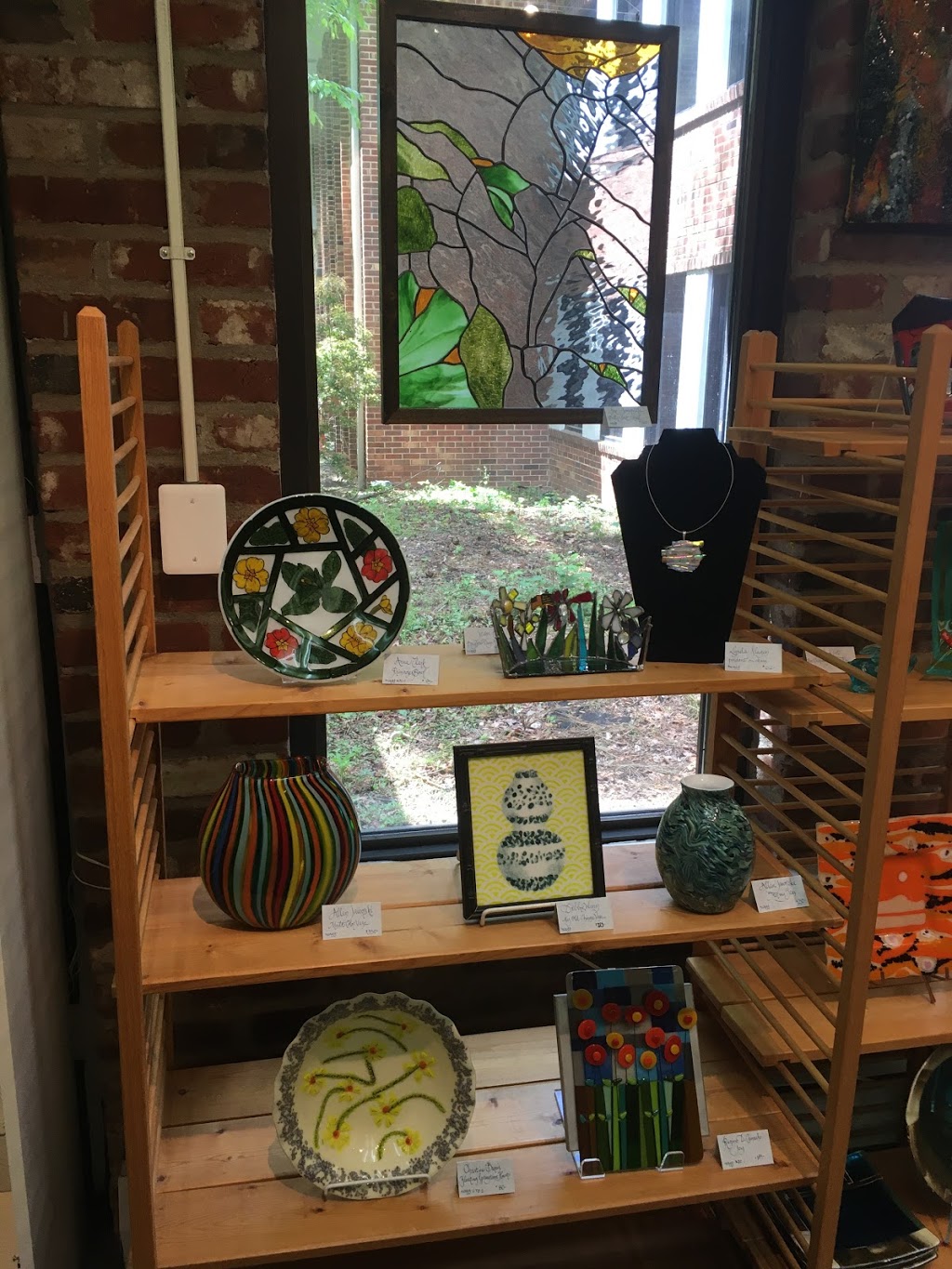 Craft Gallery of Artisans United | 4022 Hummer Rd, Annandale, VA 22003, USA | Phone: (703) 941-0202