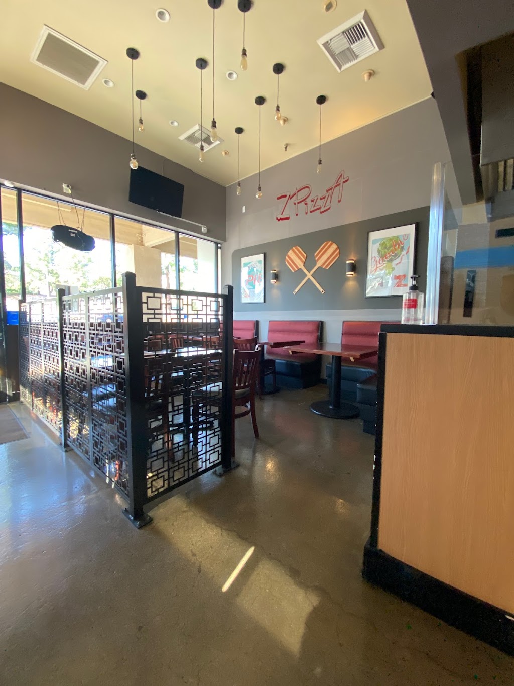 zpizza | 19300 Rinaldi St, Northridge, CA 91326, USA | Phone: (818) 363-2600