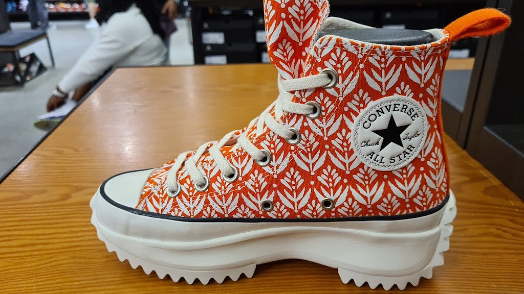 Converse Store | 8166 Vineland Ave Suite 1725, Orlando, FL 32821, USA | Phone: (407) 239-0037