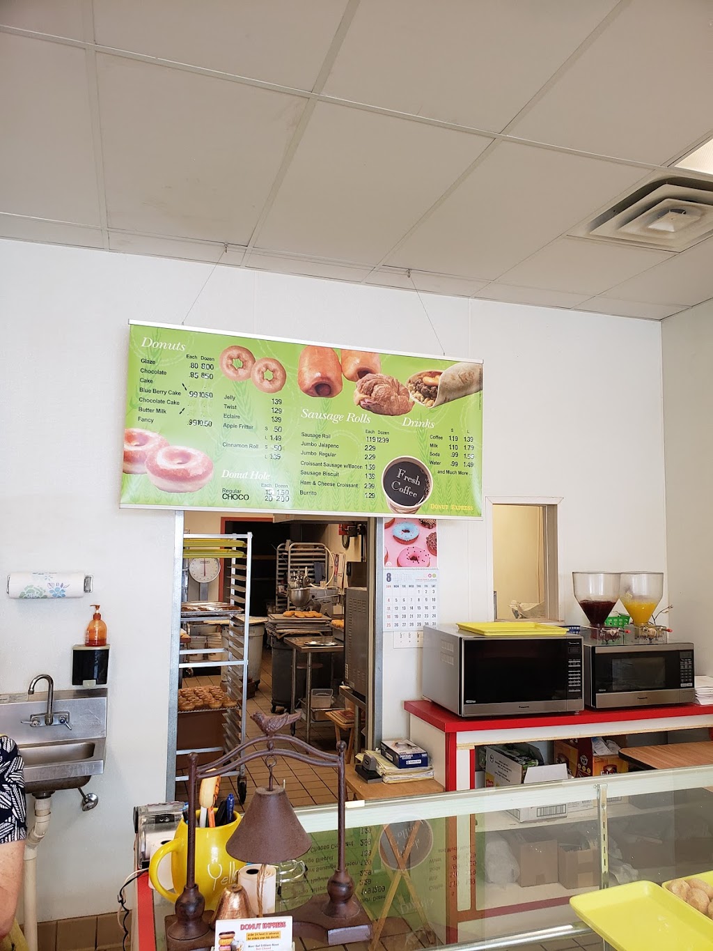 Donut Express | 2464 Lacy Ln #104, Carrollton, TX 75006, USA | Phone: (972) 799-4558