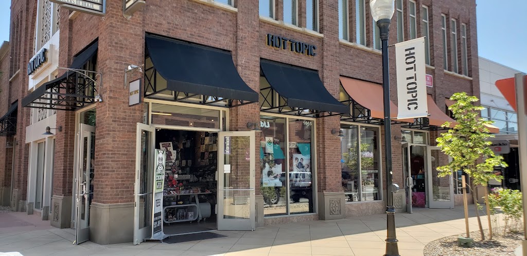 Hot Topic | 8316 E 49th Ave #1665, Denver, CO 80238, USA | Phone: (303) 576-0300