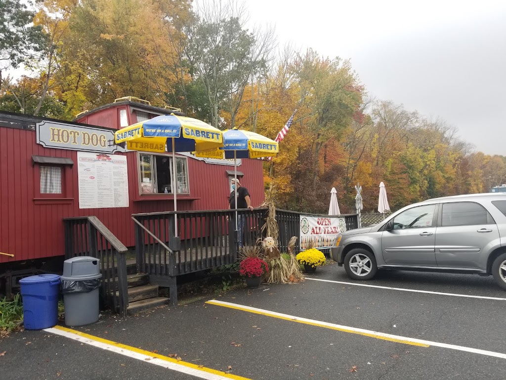 Hot Dog Caboose | 211 Greenwood Ave, Midland Park, NJ 07432, USA | Phone: (201) 444-2531