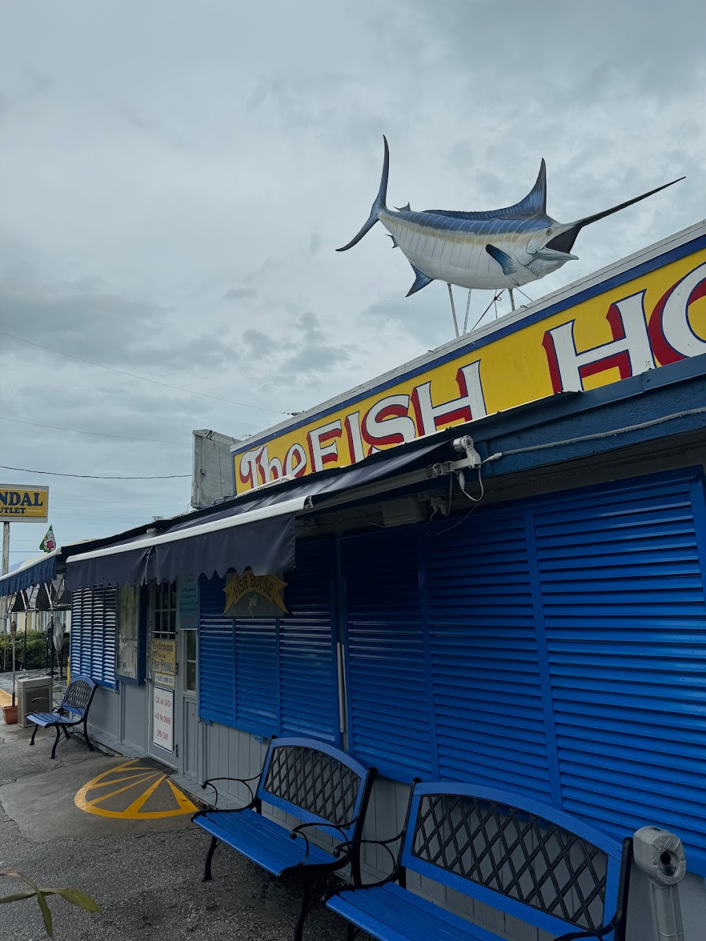 The Fish House | 102401 Overseas Hwy, Key Largo, FL 33037, USA | Phone: (305) 451-4665