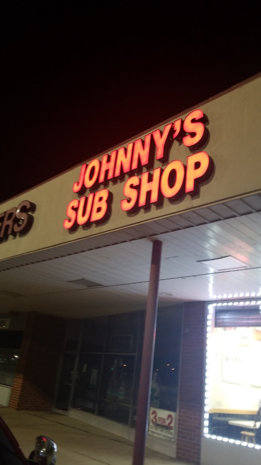 Johnnys Sub Shop | 6427 Marlboro Pike, District Heights, MD 20747, USA | Phone: (301) 420-6200