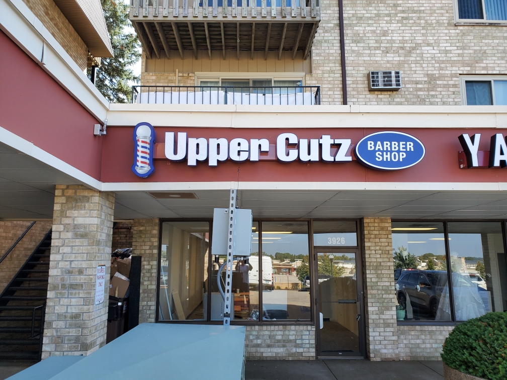 Upper Cutz Barbershop LLC | 3926 Cedar Grove Pkwy, St Paul, MN 55122, USA | Phone: (651) 528-6773