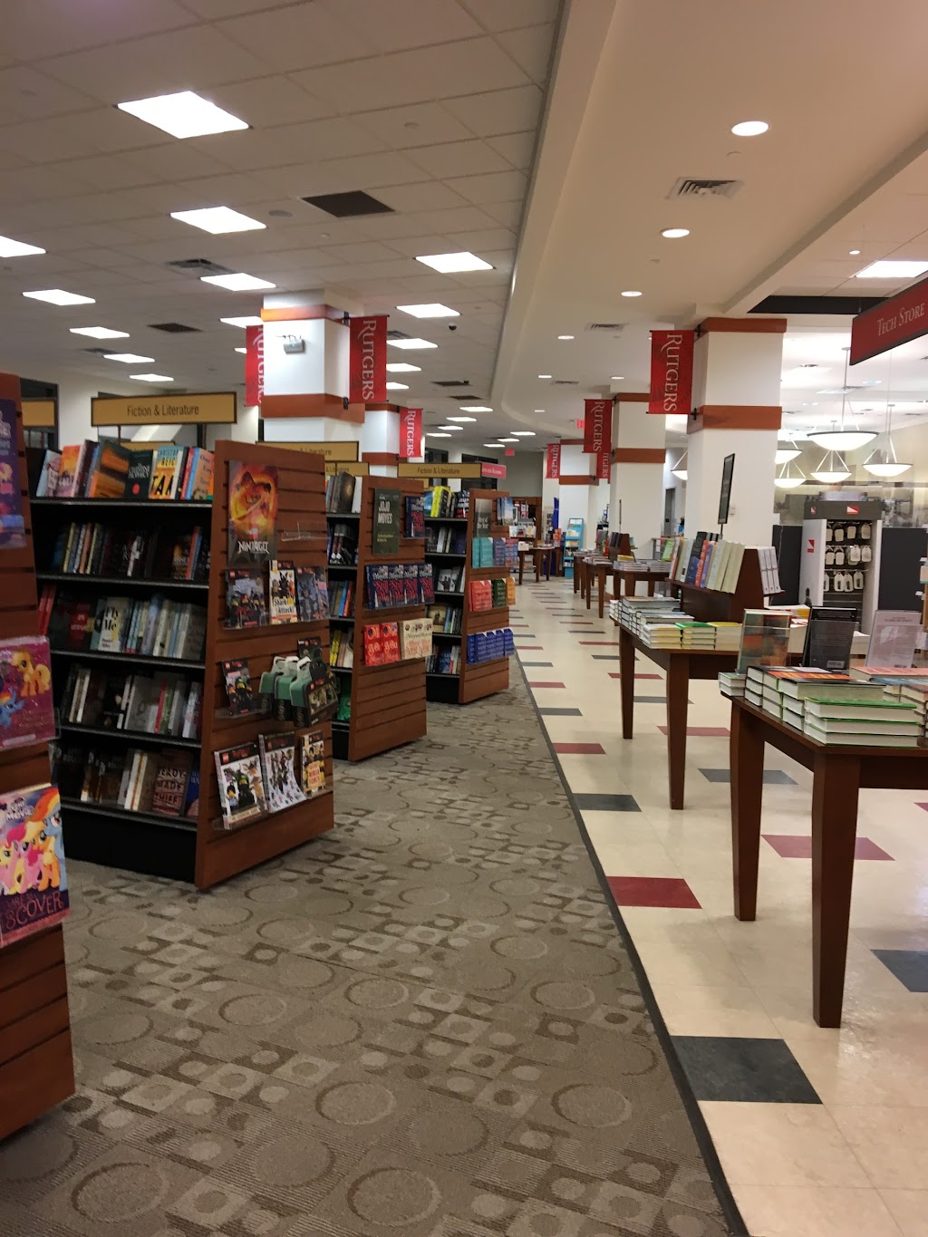 Barnes & Noble at Rutgers | 100 Somerset St, New Brunswick, NJ 08901, USA | Phone: (732) 246-8448