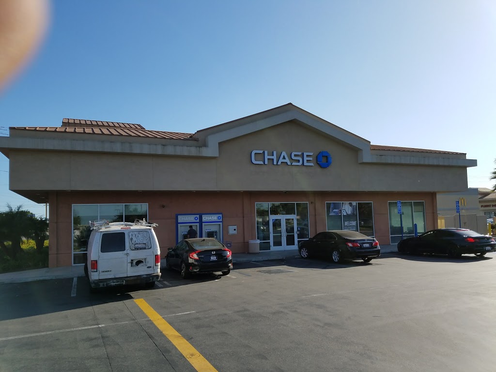 Chase Bank | 13535 Lakewood Blvd, Downey, CA 90242 | Phone: (562) 790-8697