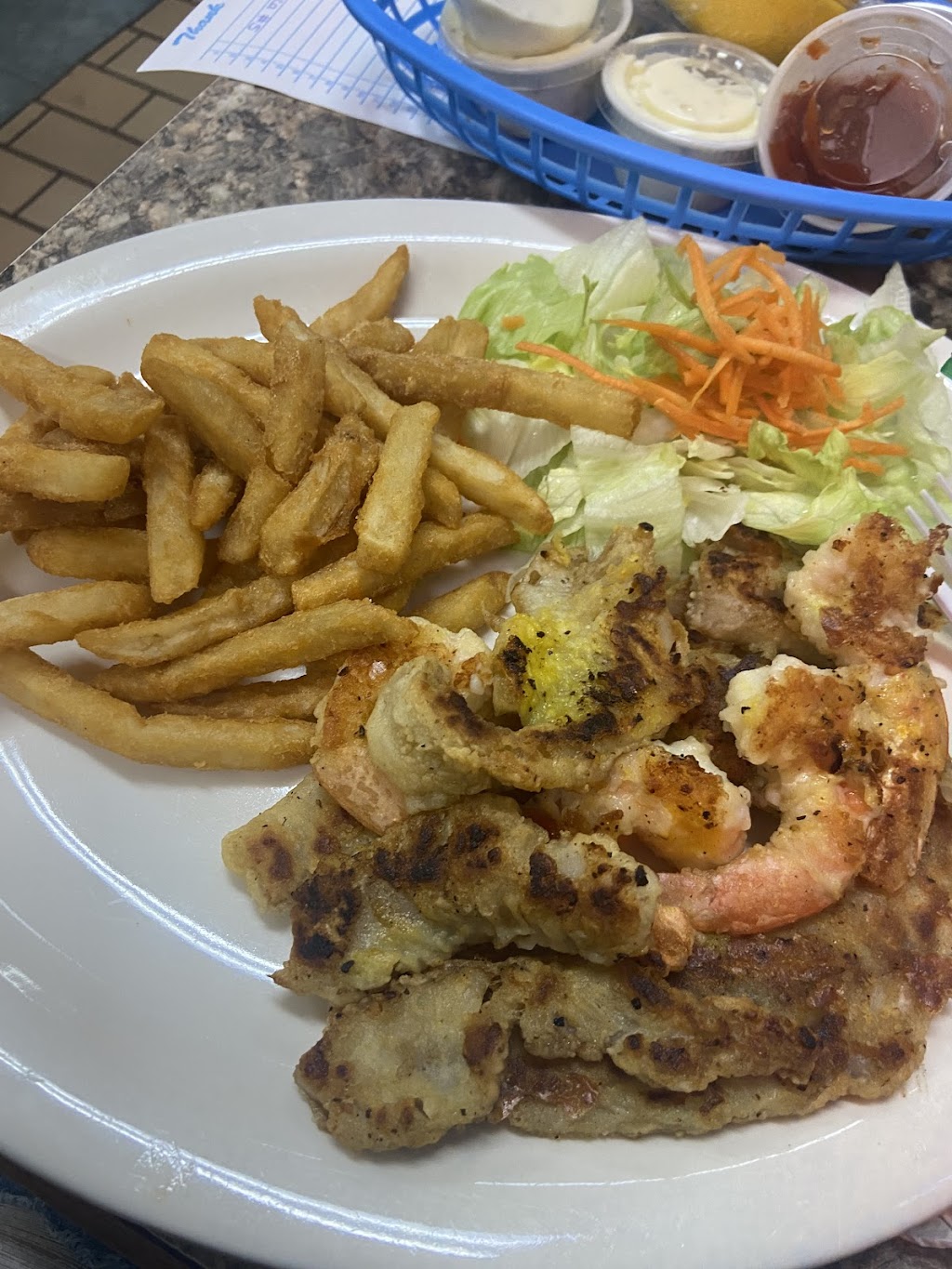 La Playa Restaurant | 3201 W Poplar St, San Antonio, TX 78228, USA | Phone: (210) 735-8715