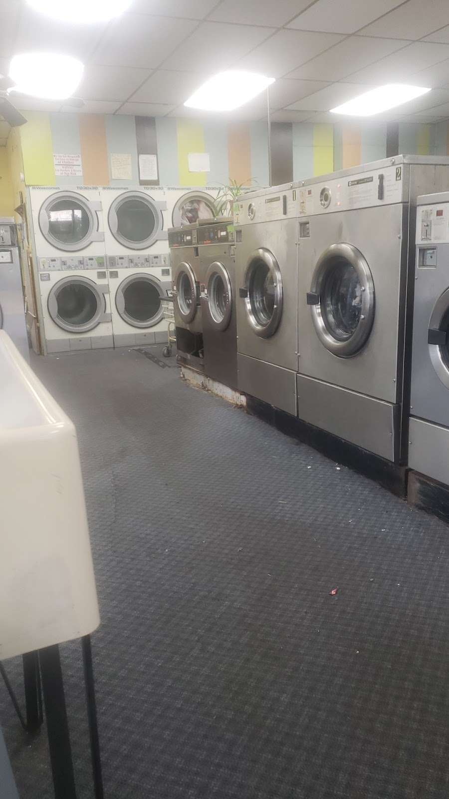 United Maytag Laundry | 6620 NW 23rd St, Bethany, OK 73008 | Phone: (405) 421-8085