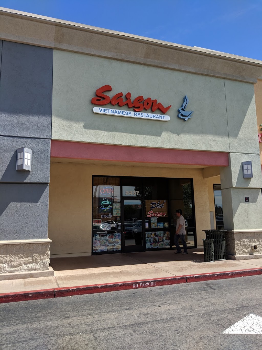 Saigon Restaurant | 2437 Naglee Rd, Tracy, CA 95304, USA | Phone: (209) 830-0444