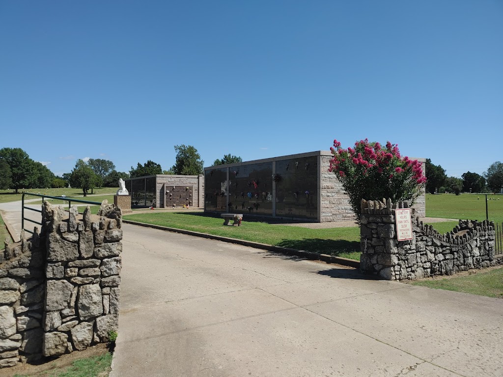 Memorial Park Cemetery | 4200 Nowata Rd, Bartlesville, OK 74006, USA | Phone: (918) 333-1307