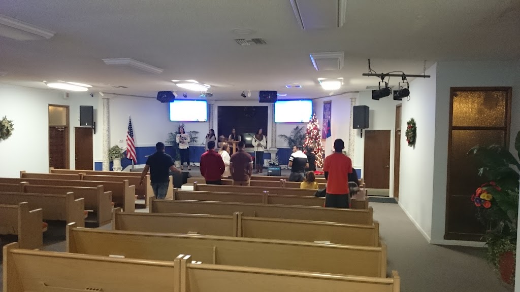 Iglesia Bautista De la Trinidad | 508 Sand Ave, Apopka, FL 32703, USA | Phone: (407) 814-7300