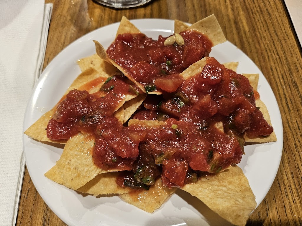 Garcias Las Avenidas | 2212 N 35th Ave, Phoenix, AZ 85009, USA | Phone: (602) 272-5584